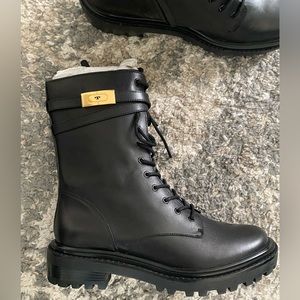 Tory Burch T- Hardware Lug Sole Boots